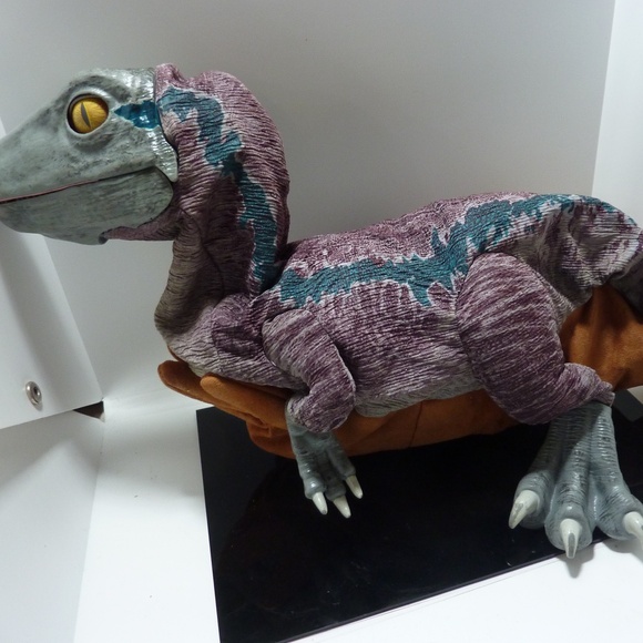 Jurassic World REALFX Baby Blue - Realistic Dinosaur Toy Movements NOT TESTED - Picture 1 of 7